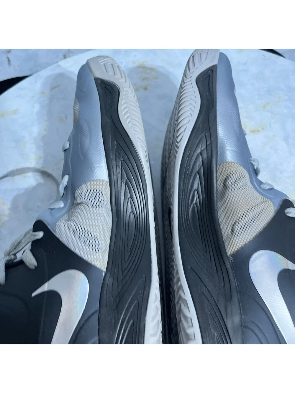 Nike Hyperfuse 2012 Mens Size 11.5 Basketball Shoes Gray Black Athletic Sneakers